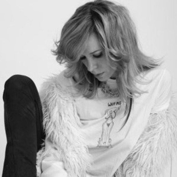 Meet your Posher, Holly - Picture 1 of 1